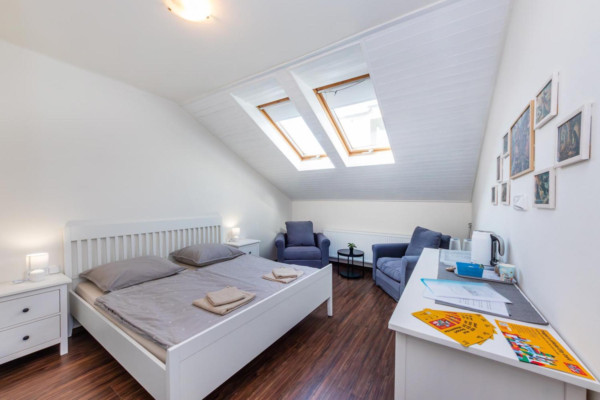Prague Legends Pension Bagian luar foto