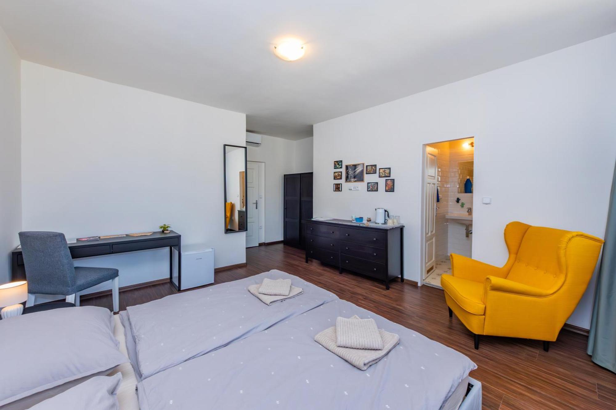 Prague Legends Pension Bagian luar foto